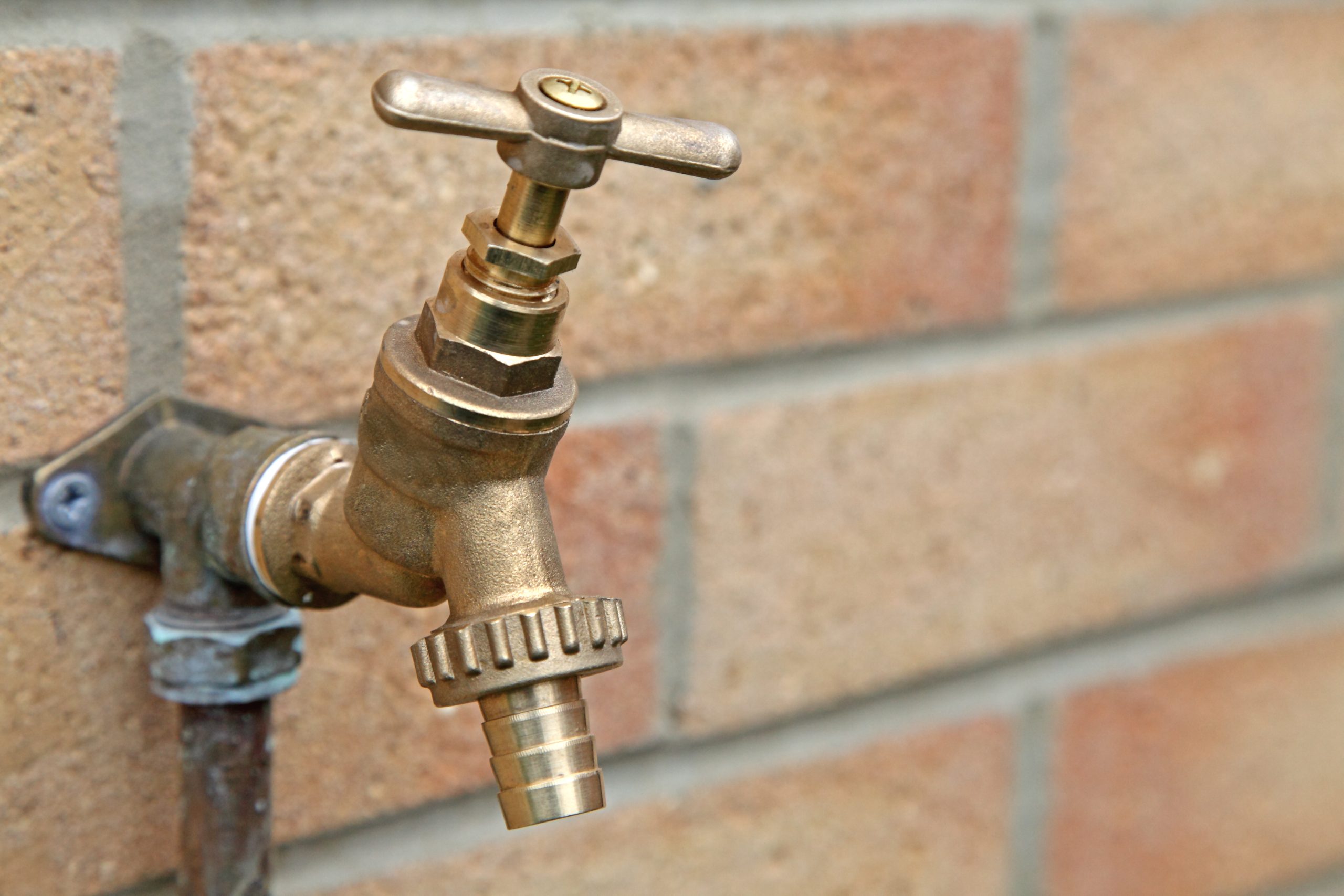 Replace water faucets outside, water line inspection and consultation, Knox County Plumbing and Renovations LLC, www.knoxtn.pro, Knoxville, Knox County, Seymour, Blount County, Sevierville, Pigeon Forge, Sevier County, Rockford, Maryville, Farragut, Powell, Clinton